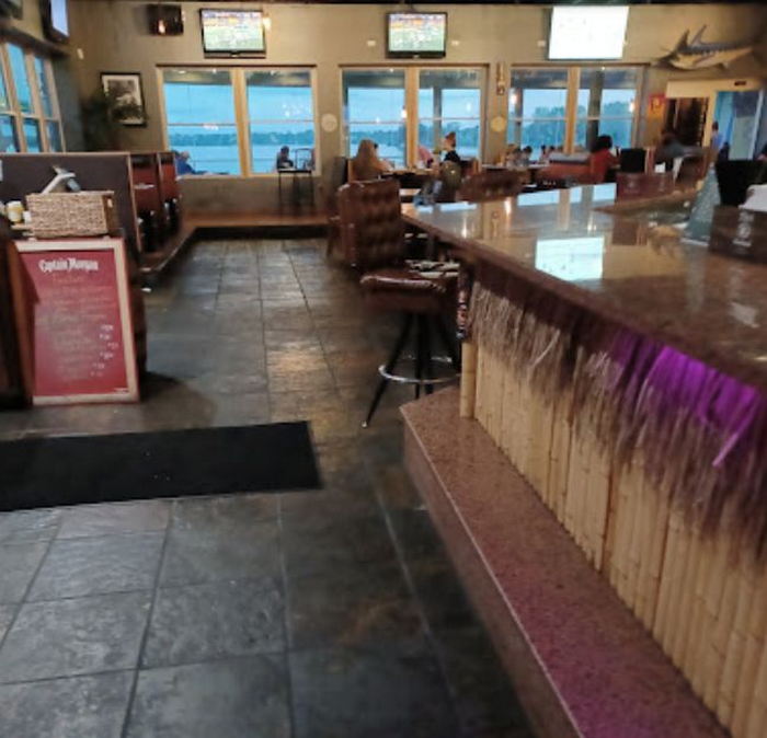 Dick Morris Chevrolet (Walled Lake Chrysler Plymouth) - Web Listing (newer photo)